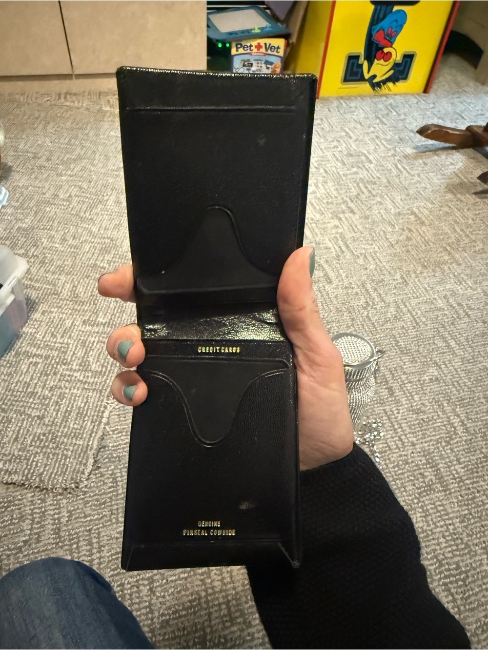 Black Leather Bi-Fold Card Holder